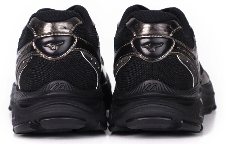 Mizuno Racer S Mesh Black Gold