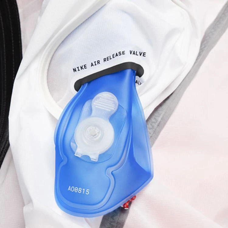 Nike Ispa Jackets White Hooded Moderate