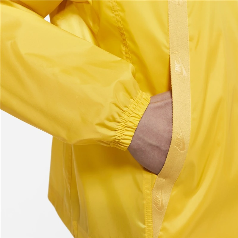 Nike Jackets Yellow Hooded Moderate