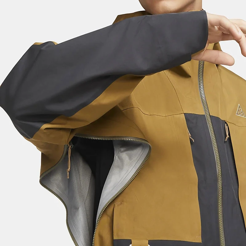 Nike ACG Jackets Brown Hooded Moderate